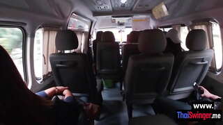 Петите тајландски красотку јебе у уској маца