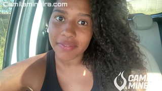 Sokakta yepyeni bir gösteri ve raba&#039;sını gösteriyor