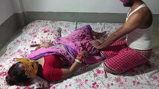 ���ाजु सेवक Fucks जवान बिरामी Mistress पछि Massaging खुट्टा
