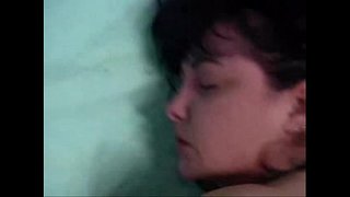 Ibu kanggo menehi munggah ing bokong ing Video porn Diwasa