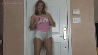 ���ยี่ยมผู้ใหญ่ masturbates