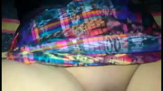 Hermosa Chapina చూపుతోంది పూకు