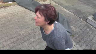 ���পেশাদার, ইউরো