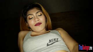 Permet l&#039;enregistrement de notre quickie baise il dit à son épouse Thaïlandaise