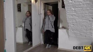 Debt៤k។ ទារកមិនអាចបង់ប្រាក់បំណុលសម្រាប់ tits ធំដូច្នេះមូលត្រូវបានដេរលំបាក