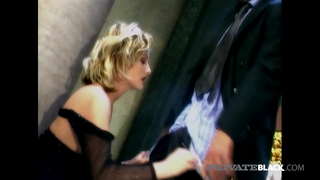 Orgies, groot hang tiete, inter-ras begeertes... pragtige swart babe, Bettina &amp;amp; warm blond, Jessica Kan kry om hul pienk skeleton &amp;amp; warm monde haan gestop! Volle Flick &amp;amp; 1000 Meer by PrivateBlack.com!